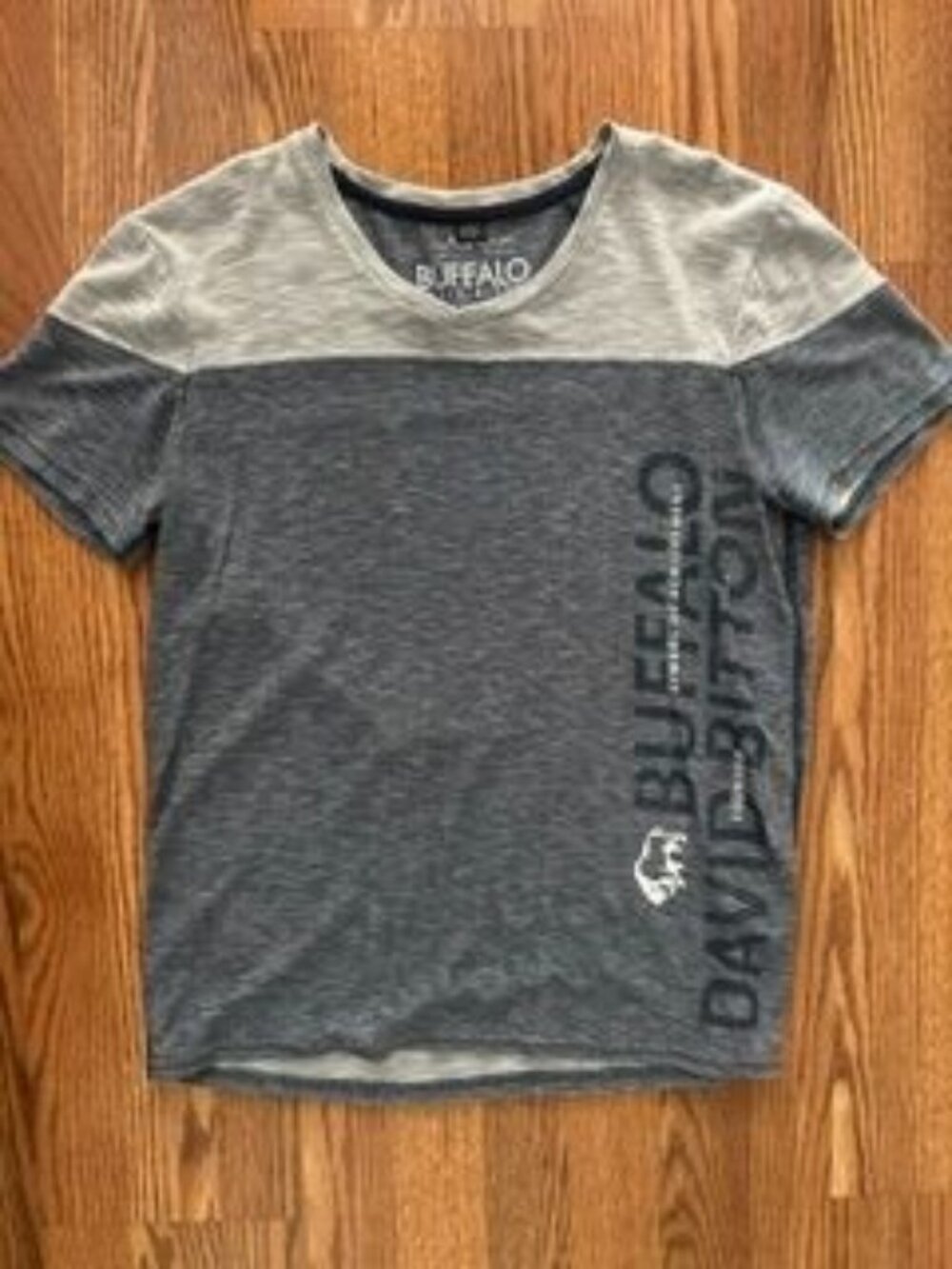Men's 2 tone Buffalo David Bitton short sleeve tshirt Small
